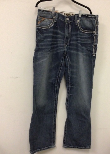 Ariat Low Rise Boot Jeans 36/32, Appears New, Sold As-is - Lot 261