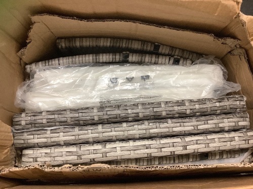 Outdoor Furniture w/ Cushion, No Manual, E-Commerce Return, Sold as is - Lot 517