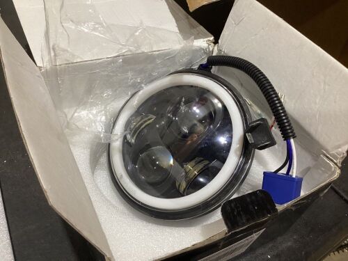 Case of (8) 5.75” LED Headlight Yellow Ring Turn Single - Lot 546
