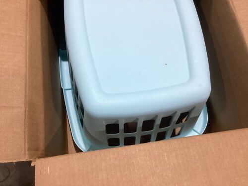 Case of (6) Sterilite Laundry Baskets - Lot 862