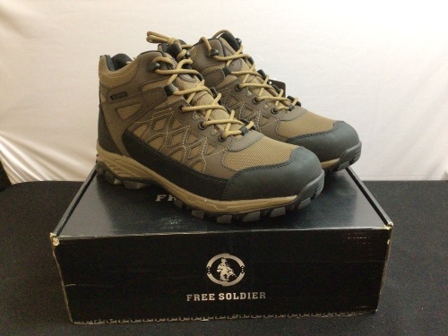 Free Soldier Mens Hiking Boots, 13 - Lot 41