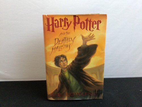 Harry Potter & the Deathly Hallows Book - Lot 67