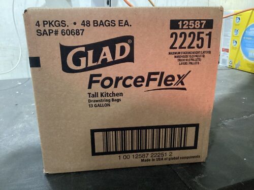 Case of (4) Glad ForceFlex Tall Kitchen Drawstring Bags 13 Gal - Lot 889
