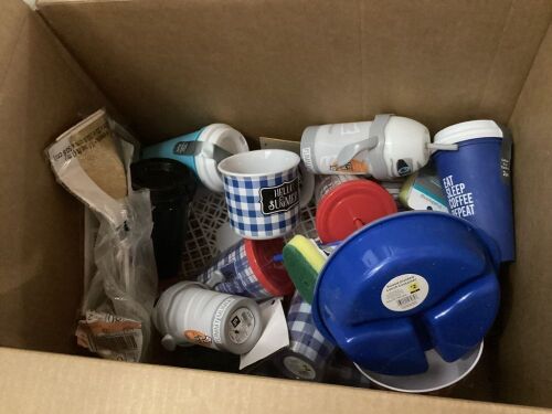 Box of Miscellaneous Small Household Items - Lot 884