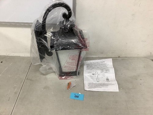 Emliviar Outdoor Lamp - Lot 566
