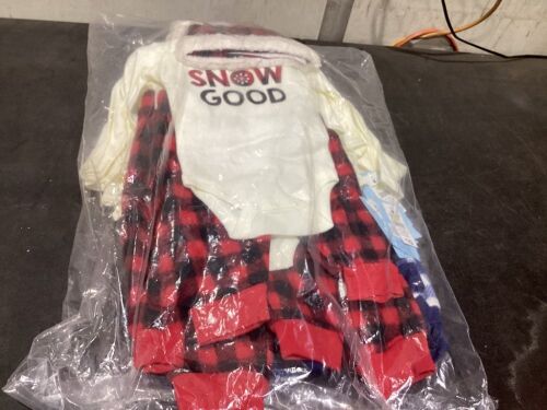 Lot of (6) Snow Good Outfits, Multiple Sizes  - Lot 708