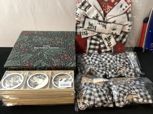 Misc Christmas Bundle - Lot 84