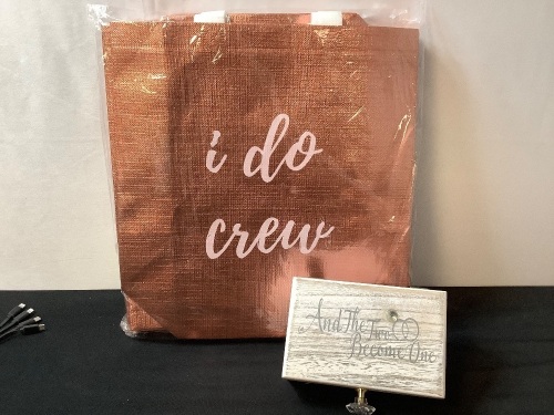 I Do Crew Gift Bags 12pk & Ring Box - Lot 87
