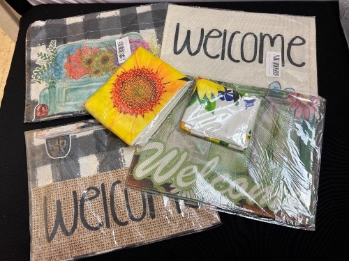 Lot of (6) Spring Garden Flags - Lot 307