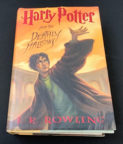 Harry Potter & The Deathly Hallows Book - Lot 294