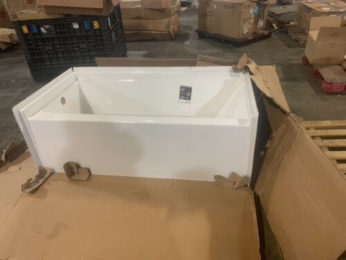 MAAX Vellamo 31.25-in W x 60-in L White Acrylic Rectangular Left Drain Alcove Soaking Bathtub - Damaged Corner Flange - Lot 97