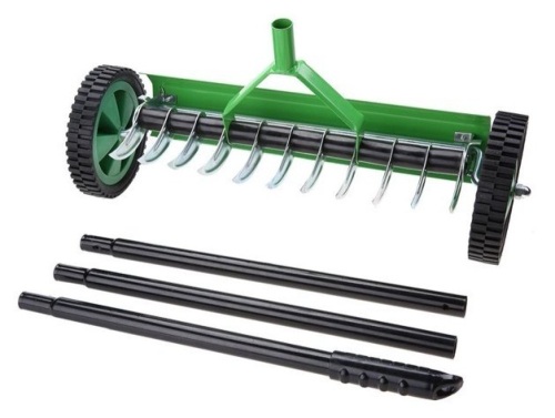 Garden Lawn Aerator with Long Handle  - Lot 217