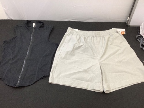 Zip Up Wicking Vest, M & World Wide Sportsman Shorts, M - Lot 475