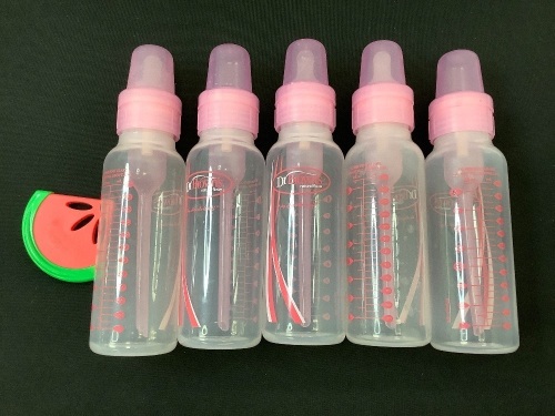 Lot of (5) Dr Brown's Natural Flow Bottles - Lot 582