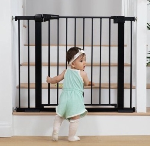 KingSo Baby Safety Gate - Lot 292