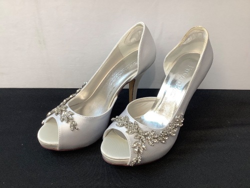 Elegant Park Womens Dress Heels, 6 - Lot 298