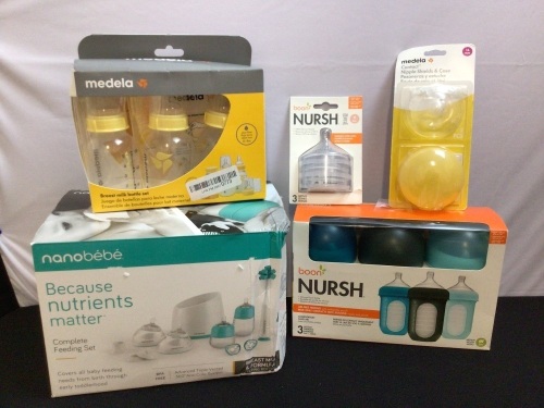 Bundle of Misc Baby Bottles & Nipples - Lot 266