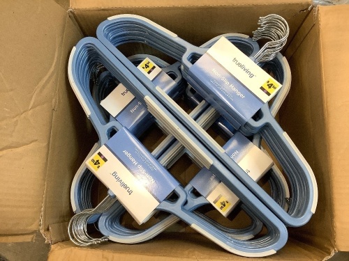 Box of 12 - 7pk Non Slip Hangers - Lot 456