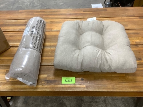 Bossima Seat Cushion - Lot 1211