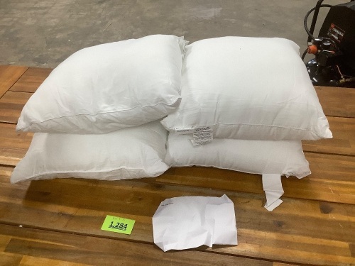 Set of 4 Pillows - Lot 1284