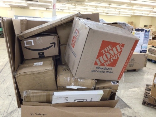 1/2 Salvage, 1/2 Mixed Condition Returns Pallet - Lot 421