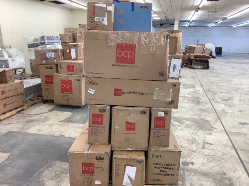 Pallet of Christmas Items - Lot 509