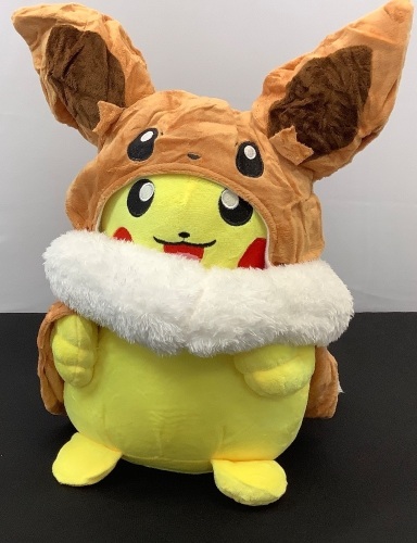 Eevee Cape Pikachu Poké Plush - Lot 489
