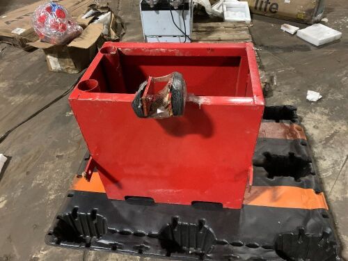Hopper Box - Bracket Bent  - Lot 316