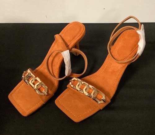 Vetaste Womens Square Toe Heels, 7.5 - Lot 277G
