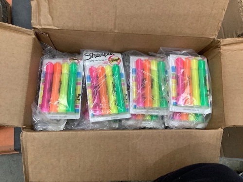 Case of Sharpie Accent Highlighters, Assorted Colors, Pack Of 4 - Lot 541