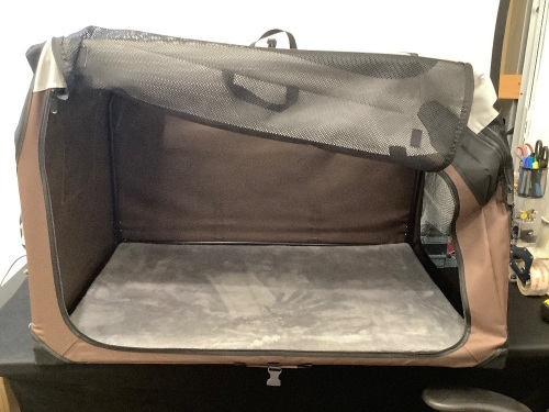 Large Pet Carrier - Lot 196