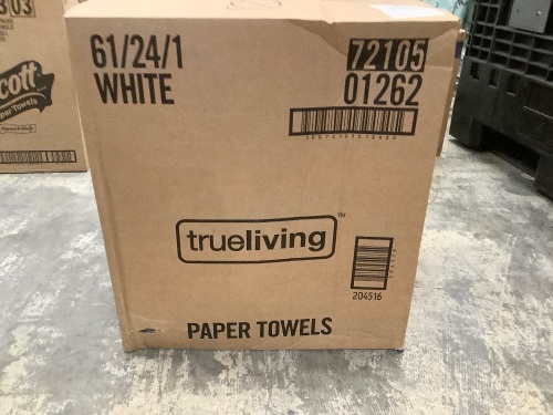 Case of 24 TrueLiving Paper Towels - Lot 426