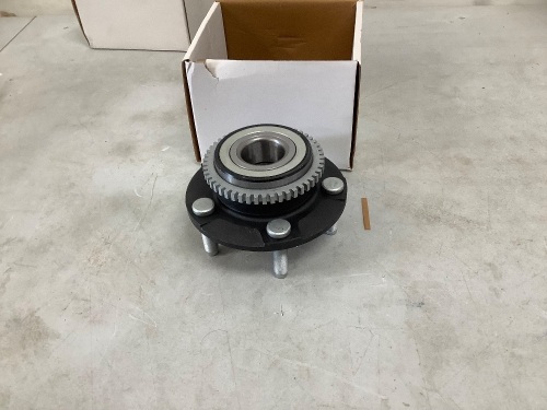 Tzaut Axle Wheel Hubs - Lot 2057