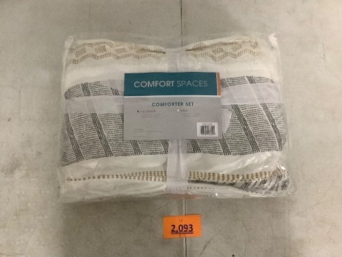Comfort Spaces Comforter Set - Lot 2093