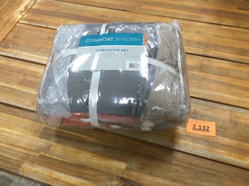 Comfort Spaces Comforter Set - Lot 2132