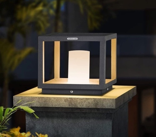 Linkmoon Outdoor Solar Post Light - Lot 251