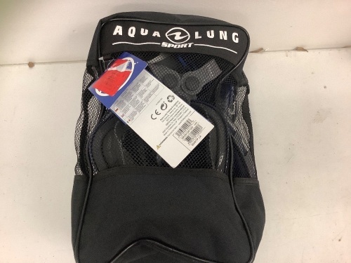 Aqua Lung Snorkel Set, E-Comm Return - Lot 230