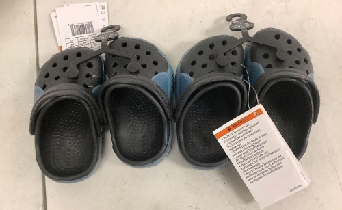 Lot of (2) Toddler Crocs, 4 and 5, Appears New, Sold as is - Lot 35
