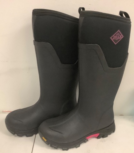 Muck Boot Co Womens Boots, 8, E-Commerce Return, Sold as is - Lot 90