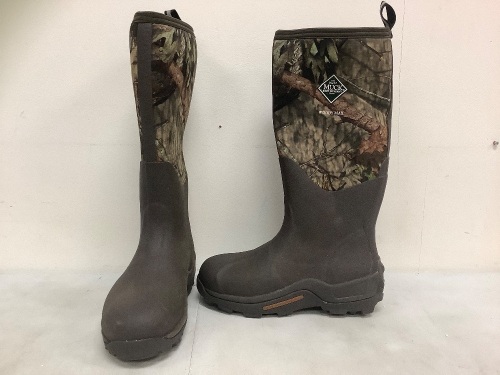 Muck Boot Co Mens Boots, 9, E-Commerce Return, Sold as is - Lot 300