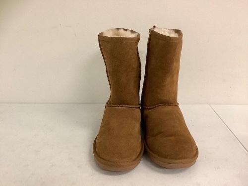 Minnetonka Brown Fur Lined Boots, Size 10, Appears New - Lot 584
