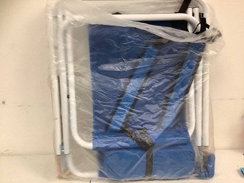 Folding Beach Chair, E-Comm Returns, Sold As-is - Lot 392