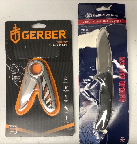 Lot of (2) Knives, Smith & Wesson and Gerber, E-Commerce Return, Sold as is - Lot 550