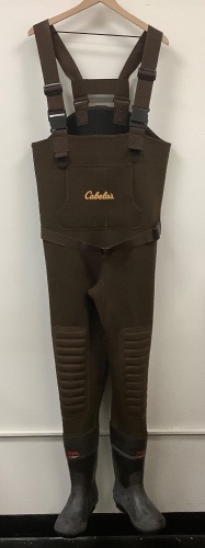 Classic Series II Neoprene Boot-Foot Waders 8R, E-Comm Return, Sold As-is - Lot 527
