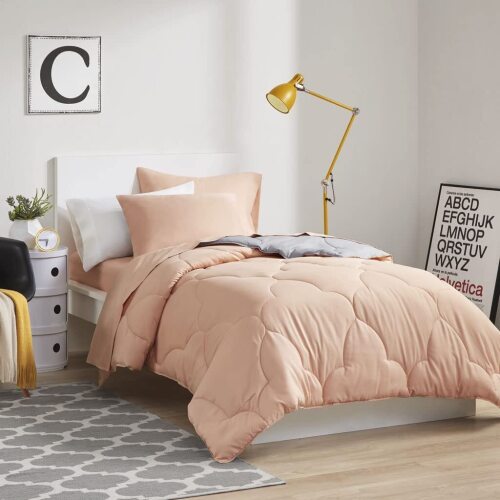 Comfort Spaces Vince Reversible Bed In A Bag - Trendy Casual Geometric Quilted Cover, All Season Down Alternative Cozy Bedding, Matching Sham, Twin, Reversible Coral/Gray 6 piece - Lot 2405