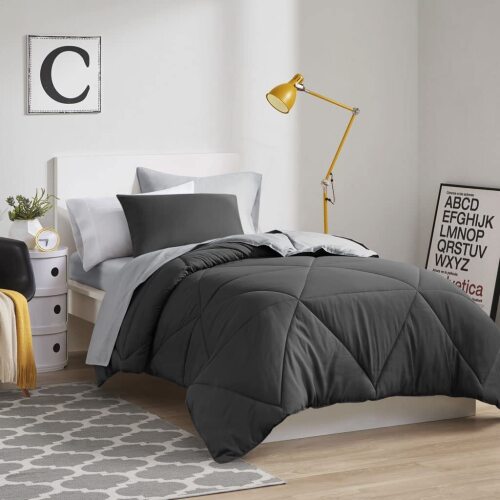 Comfort Spaces Vince Reversible Bed In A Bag - Trendy Casual Geometric Quilted Cover, All Season Down Alternative Cozy Bedding, Matching Sham, Twin, Reversible Black/Gray 6 Piece - Lot 2433