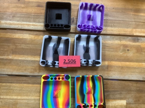 Set of 6 Silicone Ash Trays - Lot 2506
