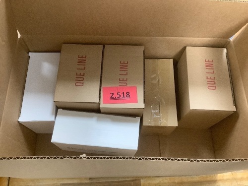box of miscellanous lighters and accessories - Lot 2518