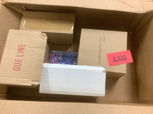 box of miscellanous lighters and accessories - Lot 2522