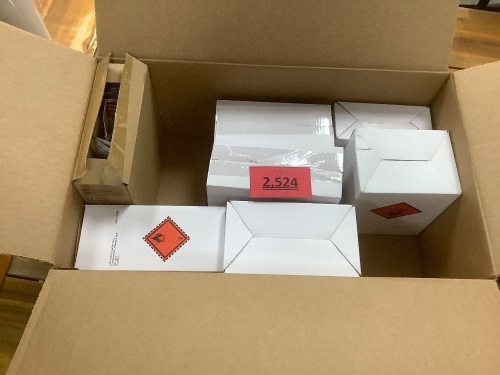 box of miscellanous lighters and accessories - Lot 2524